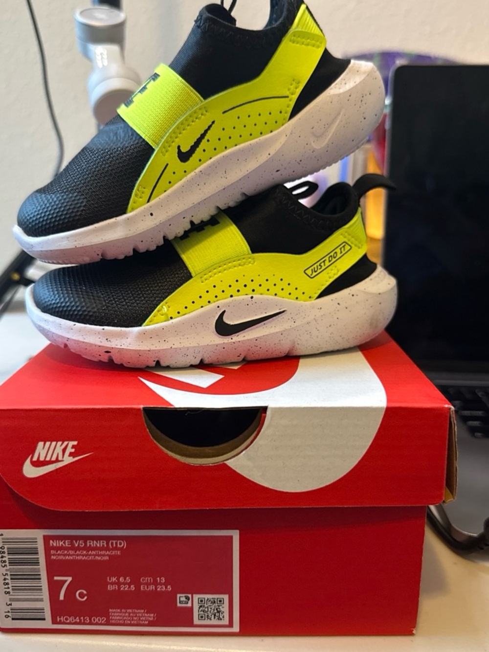 Nike Todler Black & Neon Yellow Slip-On Sneakers